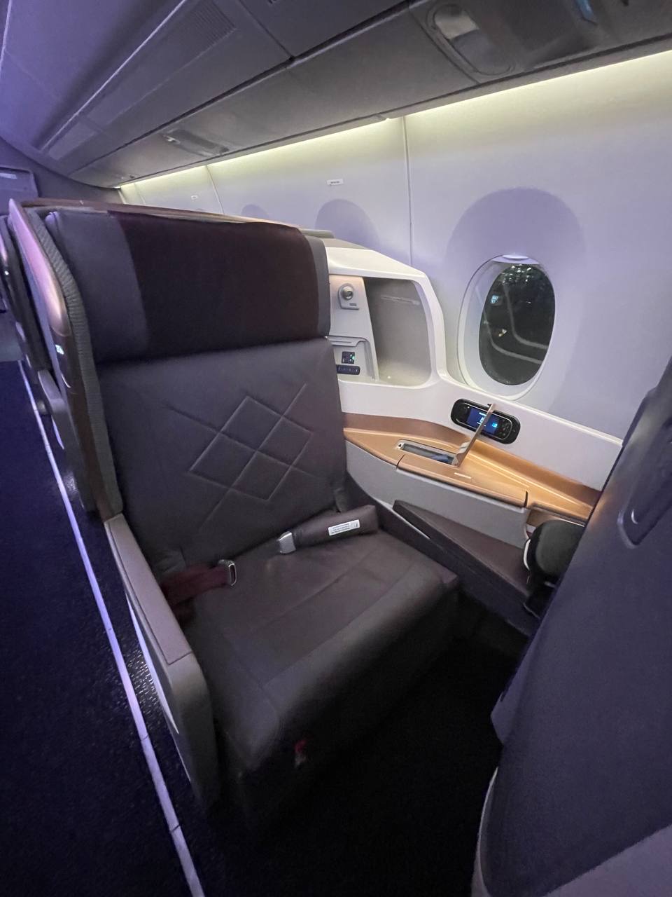 Singapore Airlines A350 business class seat wide angle